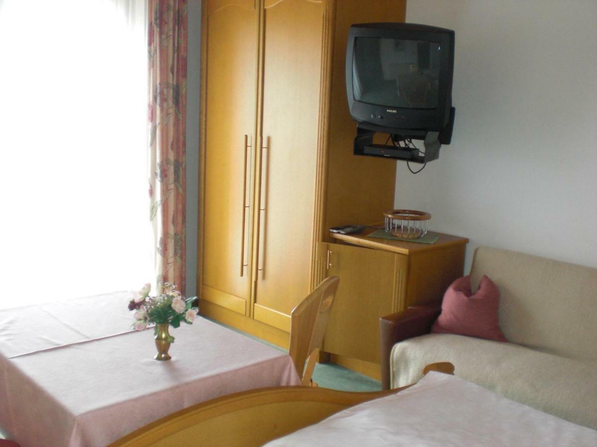 Sorli Pension Bodensdorf Bagian luar foto